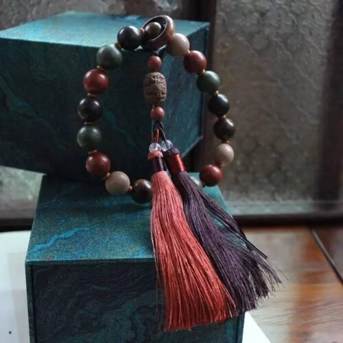 Traditional Chinese Medicine: Five Formula Xiangzhu Craftsmanship